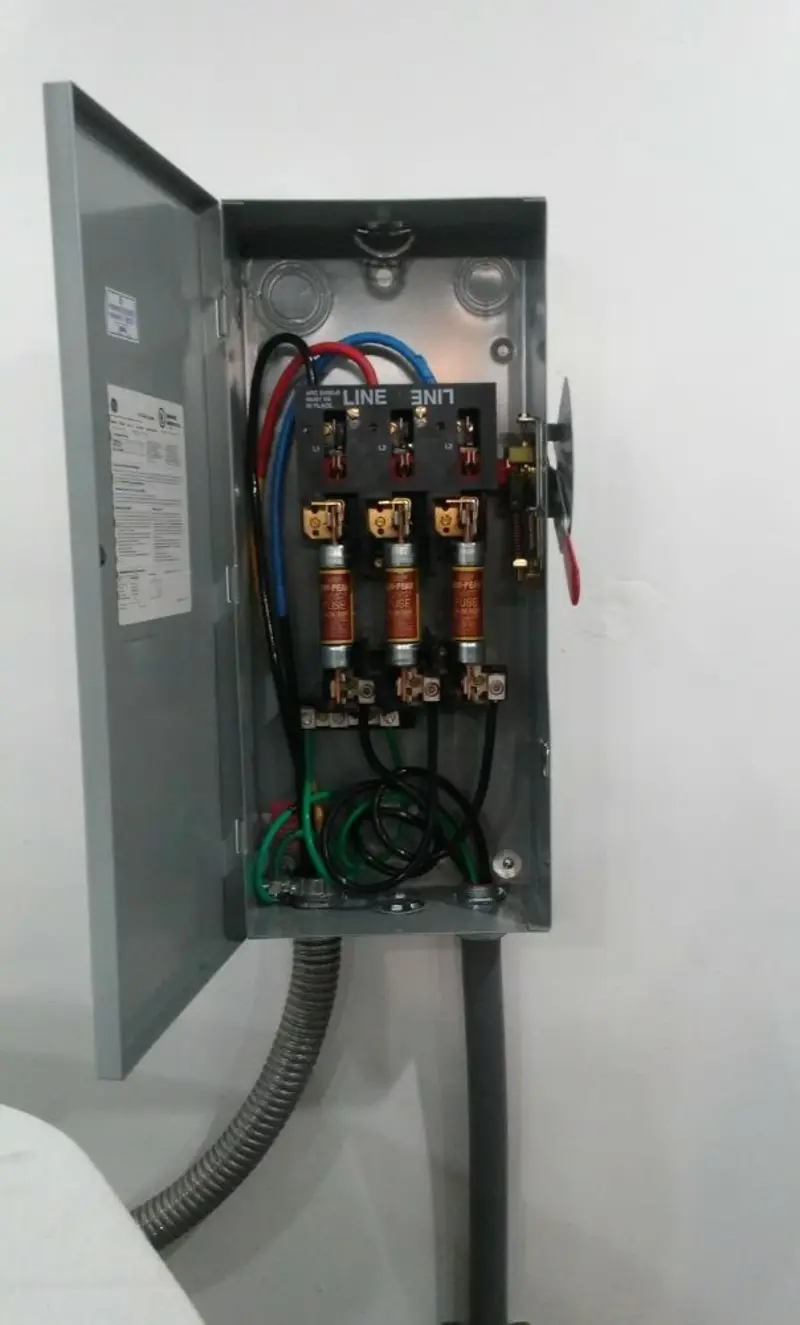 Three-phase disconnect switch installed for Electrical Wiring & Rewiring in Tremonton